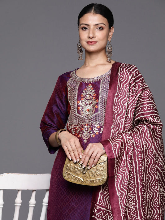 Dhiyona VA Women'sFloral Embroidered Gotta Patti Kurta with Trousers & With Dupatta