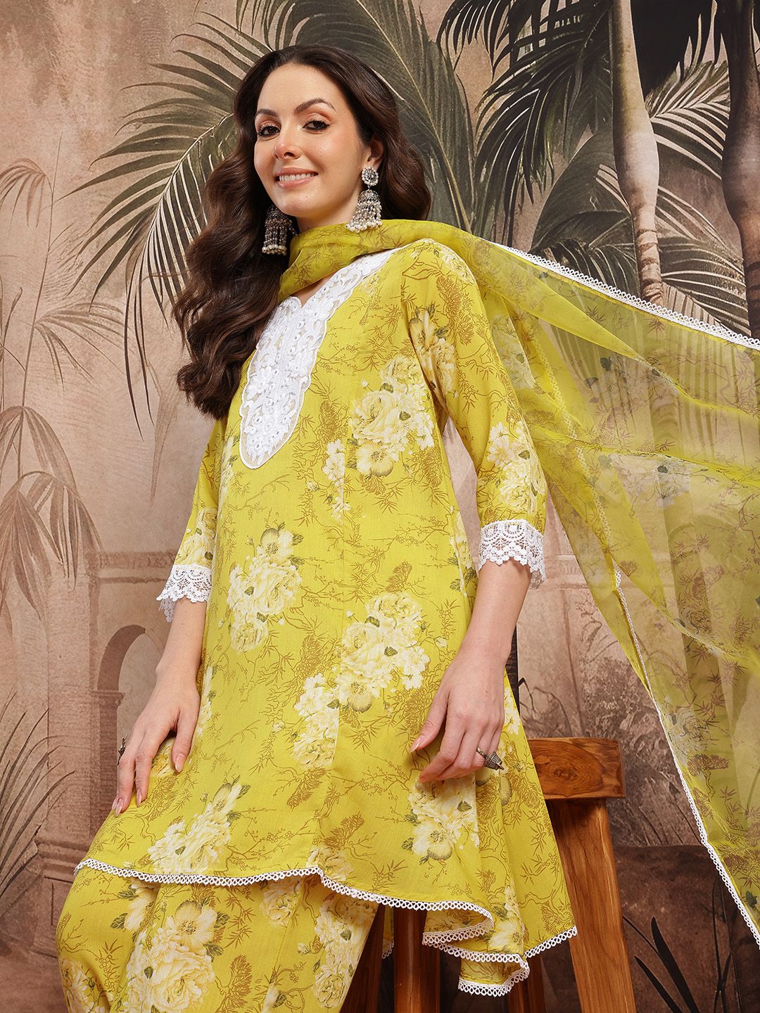 Dhiyona SN Women's Floral Print Thread Work Kurta with Salwar & Dupatta