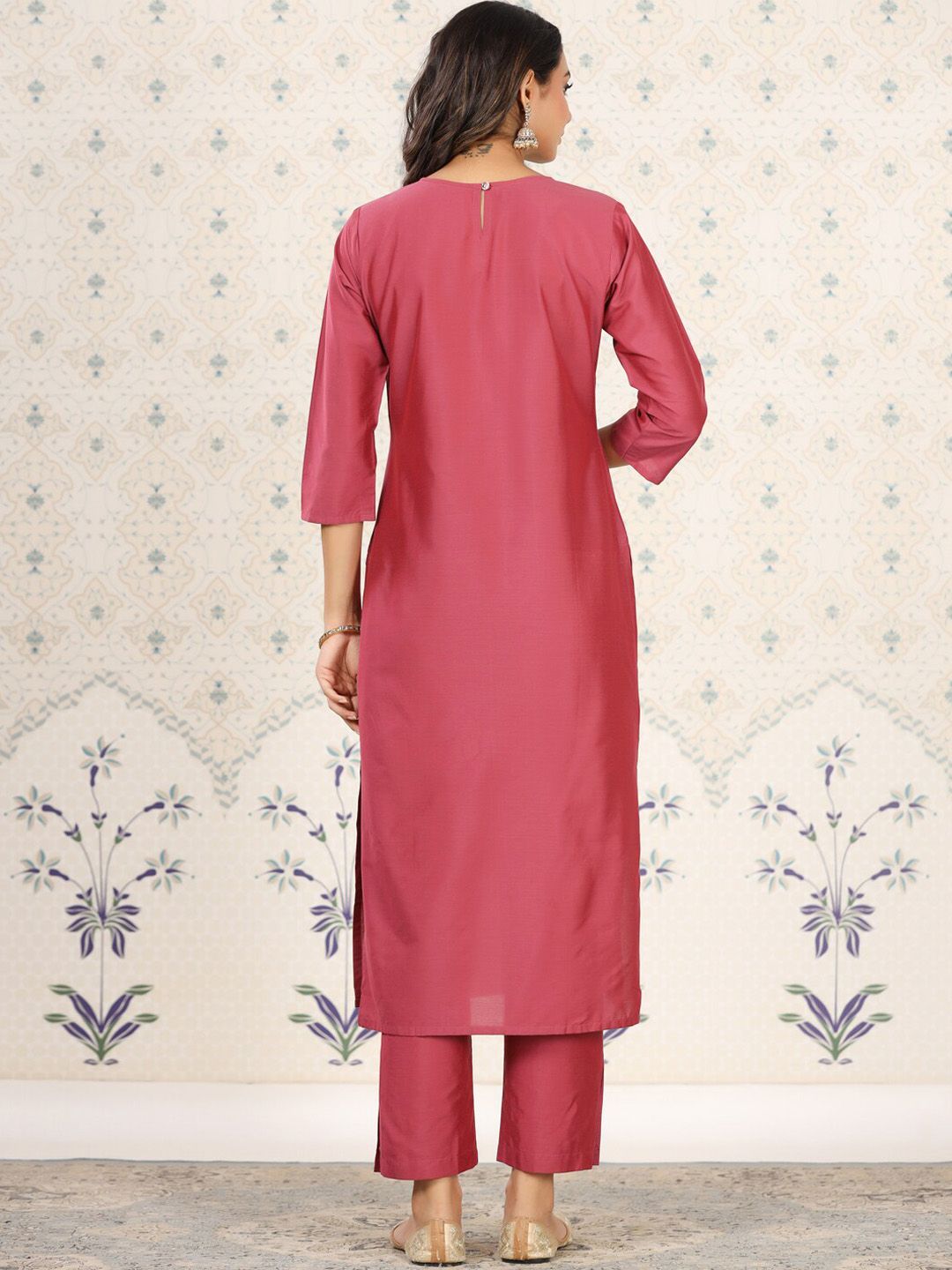 Dhiyona OD  Ethnic Motifs Foil Printed Sequined Straight Kurta with Trousers