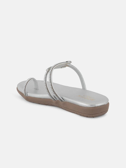 Dhiyona AK Silver-Toned One Toe Flats