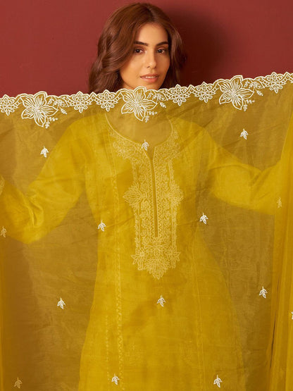 Women Ethnic Motifs Embroidered Regular Thread Work Kurta Set