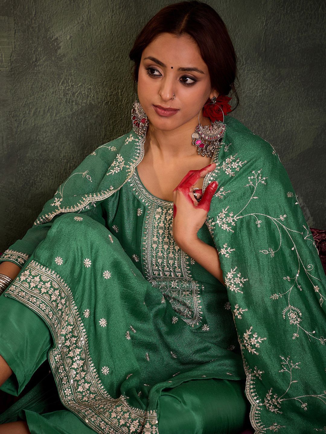 Dhiyona IE Women Ethnic Motifs Embroidered Regular Sequinned Kurta