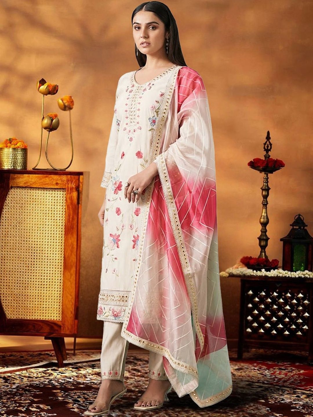Dhiyona IE Women Floral Embroidered Regular Mirror Work Kurta with Trousers & With Dupatta