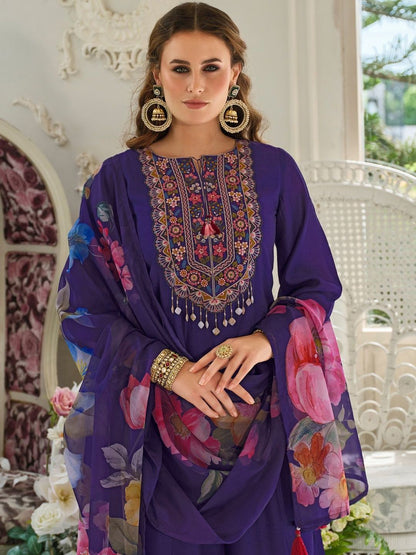 Women Floral Embroidered Kurta with Trousers & Dupatta