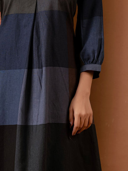 Colourblocked V-Neck A-Line Kurta With Trousers