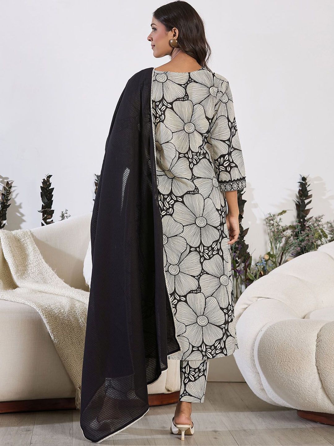 Dhiyona IE Floral Printed Sequinned Pure Cotton Straight Kurta with Trouser & Dupatta