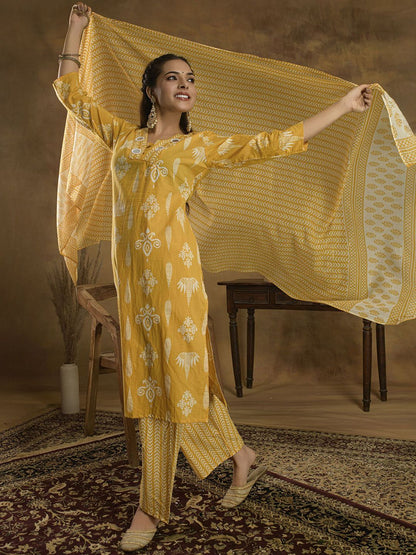 Dhiyona SN Women's Ethnic Motifs Printed Regular Mirror Work Pure Cotton Kurti set