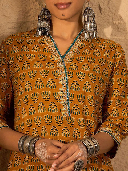 Dhiyona IE Women's Women Printed Straight Kurta Trousers set