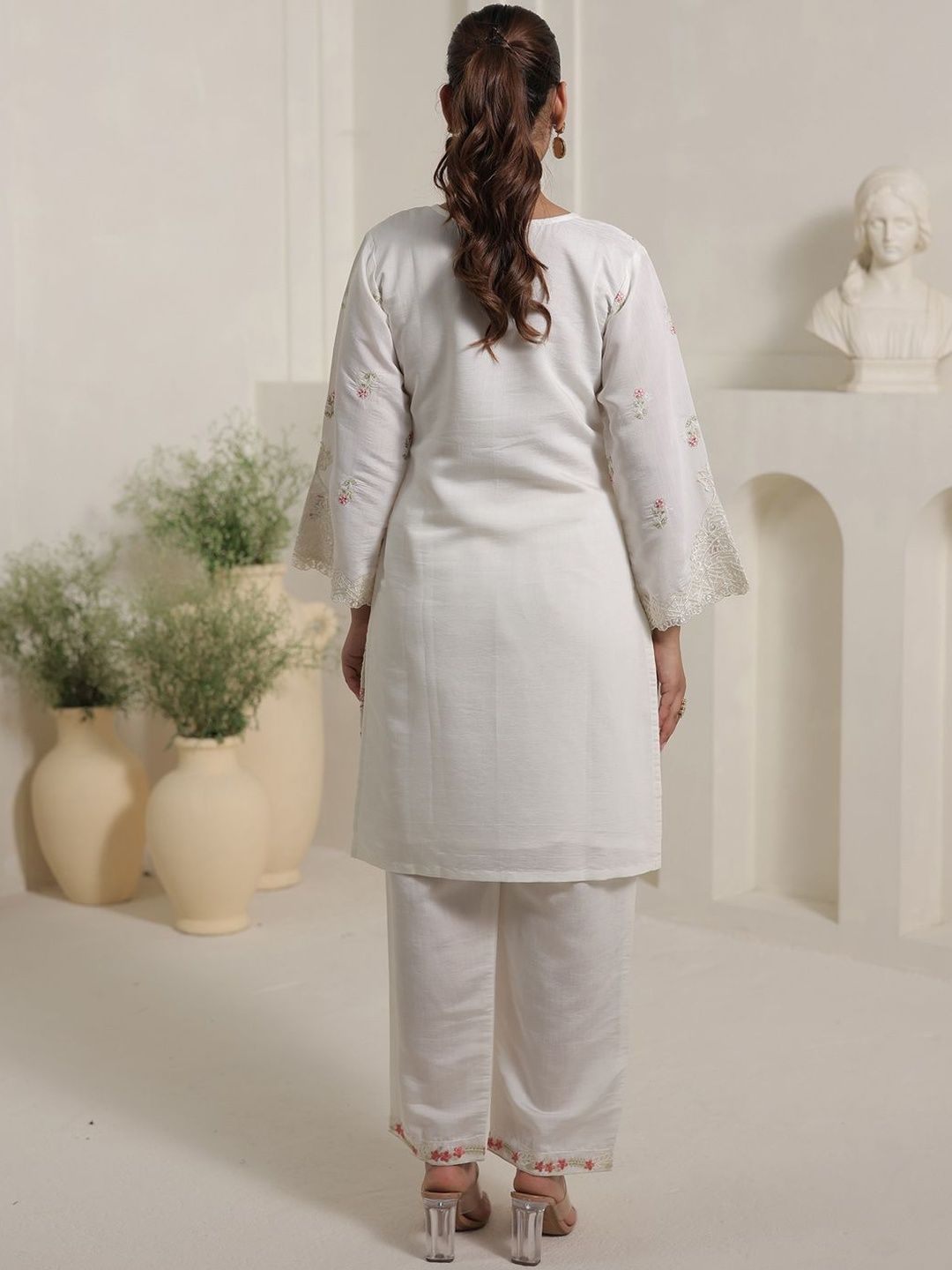 Women Floral Embroidered Kurta with Palazzos