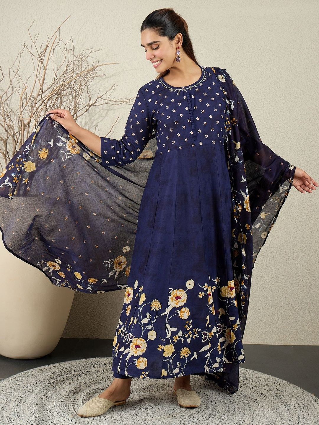 Women Floral Printed Panelled Thread Work Pure Cotton Kurta with Trousers & With Dupatta