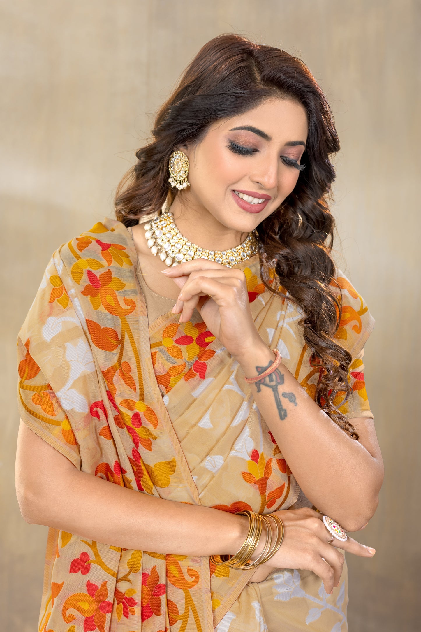Dhiyona GR Women's Suhani Beige Cotton Jamdani Saree