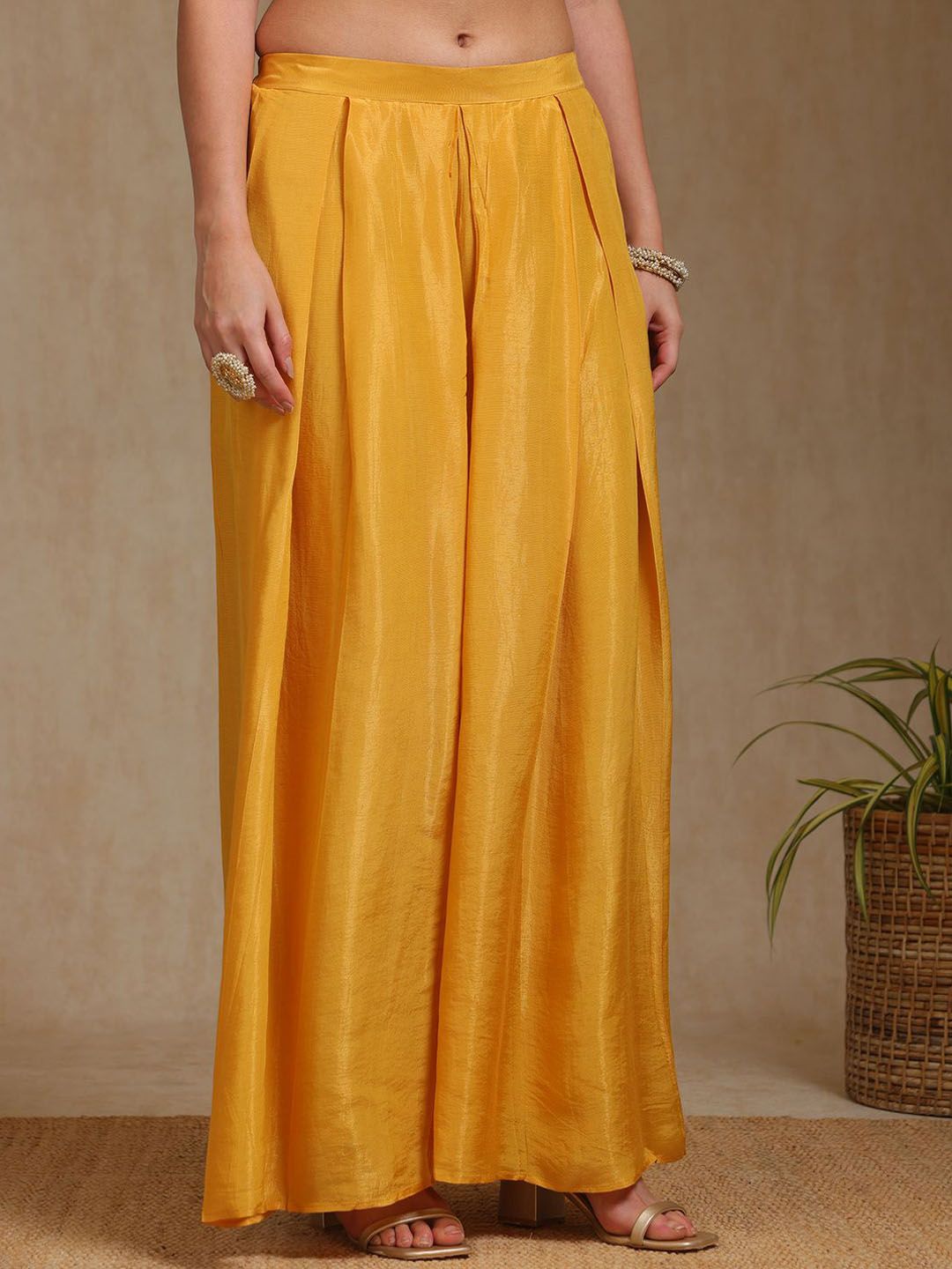 Dhiyona SO Women's Women Regular Sequinned Kurta with Palazzos & With Dupatta