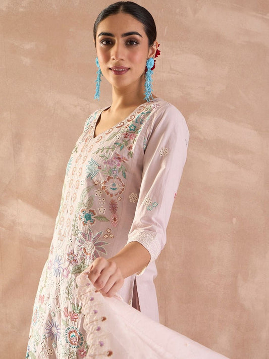 Floral Embroidered Regular Thread Work Pure Cotton Kurta With Trousers & Dupatta