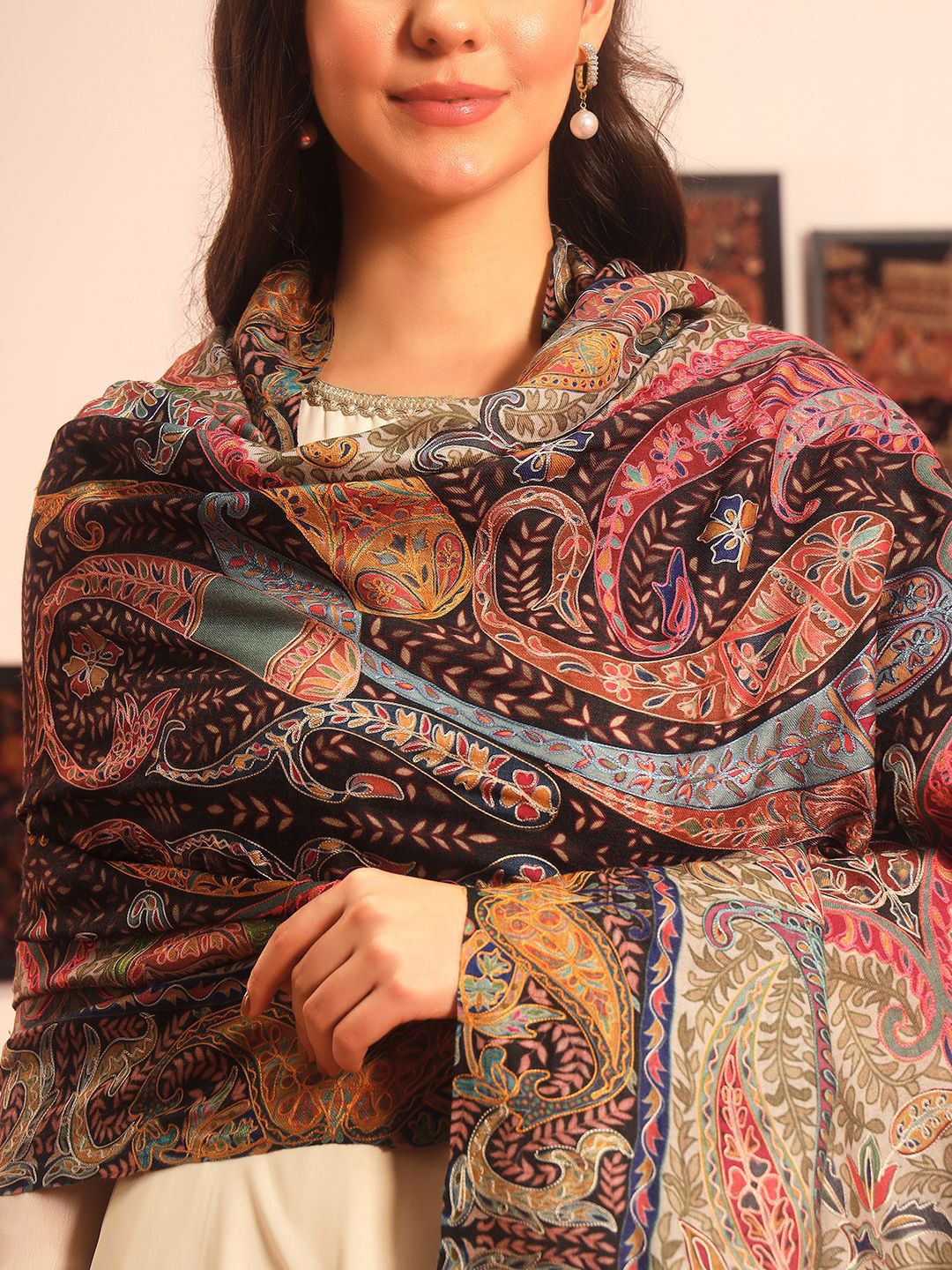 Dhiyona PA Paisley Embroidered Woolen Shawl