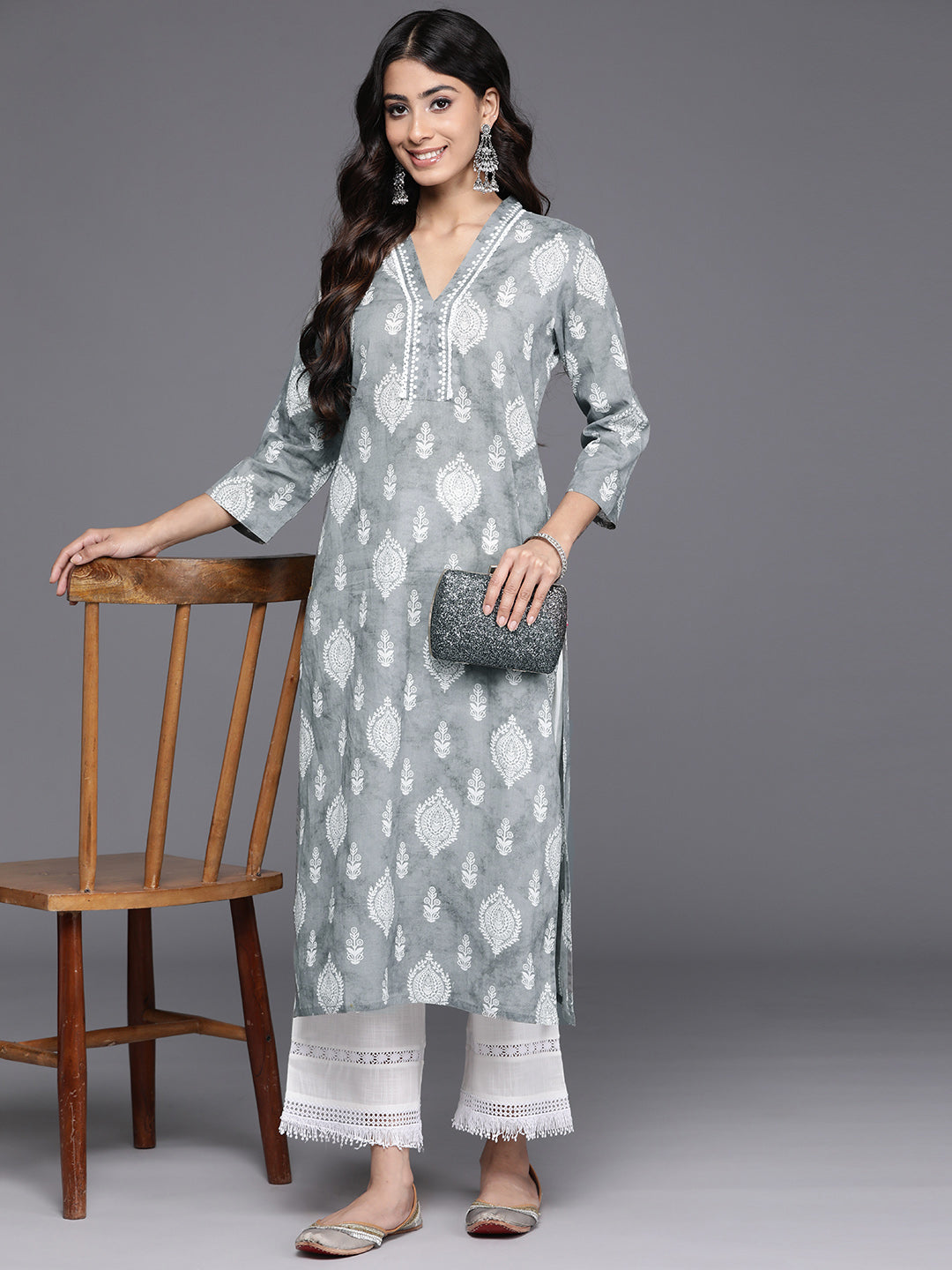Dhiyona VR Women's Grey 3/4Th Sleeve, V Neck Collared Kurta