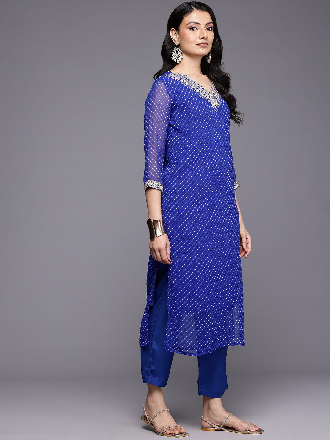 Dhiyona VR Women's Navy Blue Bandhani Zari And Sequins Emboridered Kurta Set With Dupatta