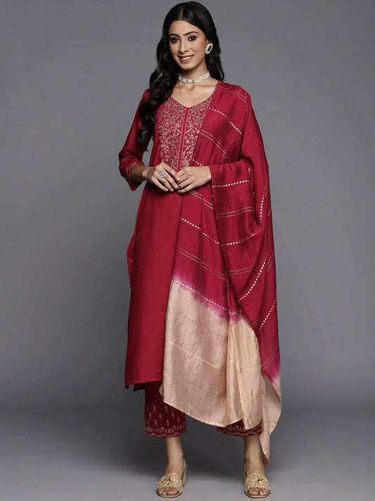 Dhiyona VR Women's Womens Embroidered Kurta Paired With Embroidered Trouser And Ombre Dupatta