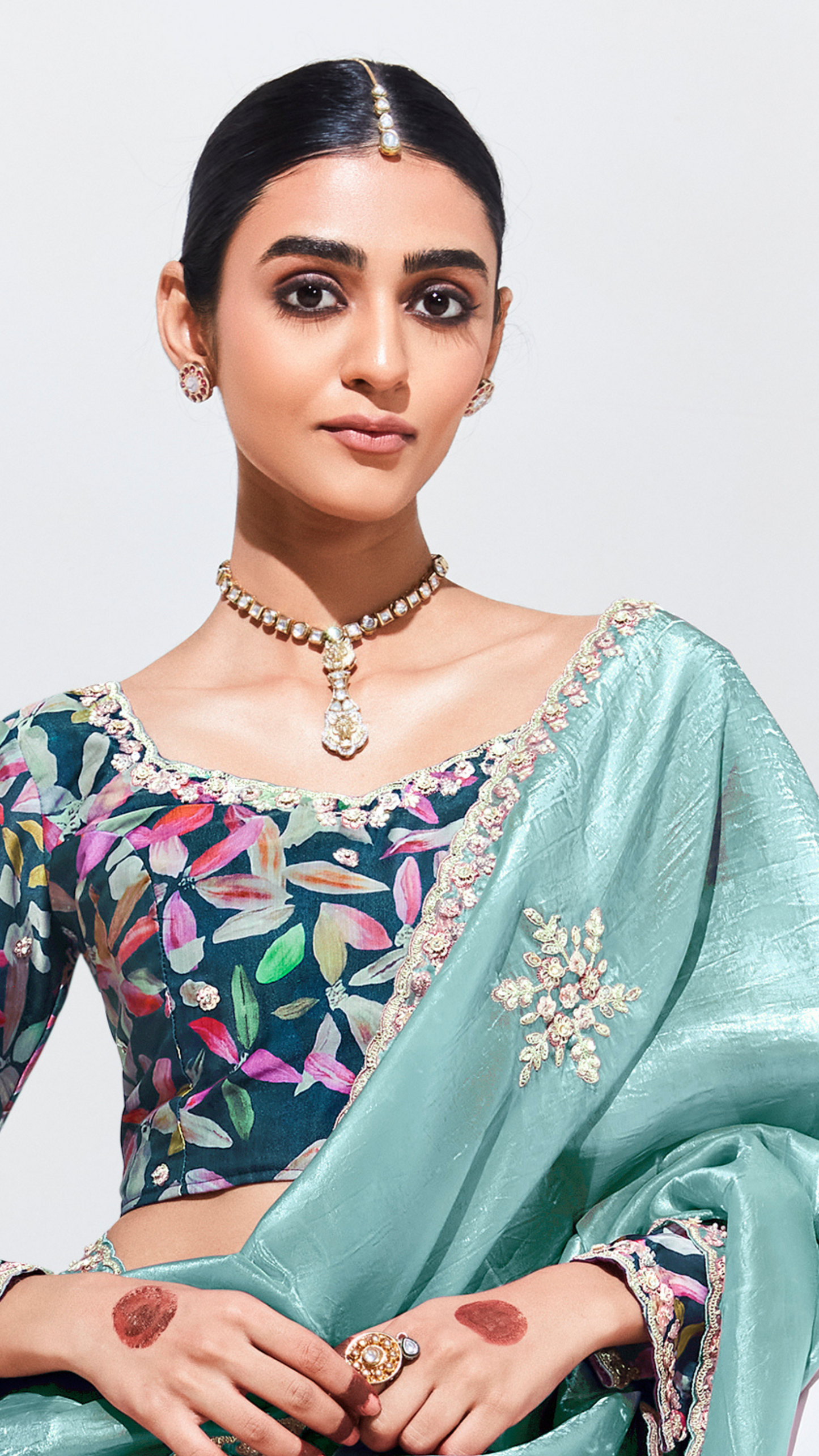 Dhiyona KM Women Aqua Blue Tissue Glass Silk Saree