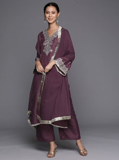 Dhiyona VR Women's Mauve V-Neck Yoke Embroidered Straight Kurta With Fringes Hem Paired With Tonal Bottom And Tonal Dupatta With Fringes