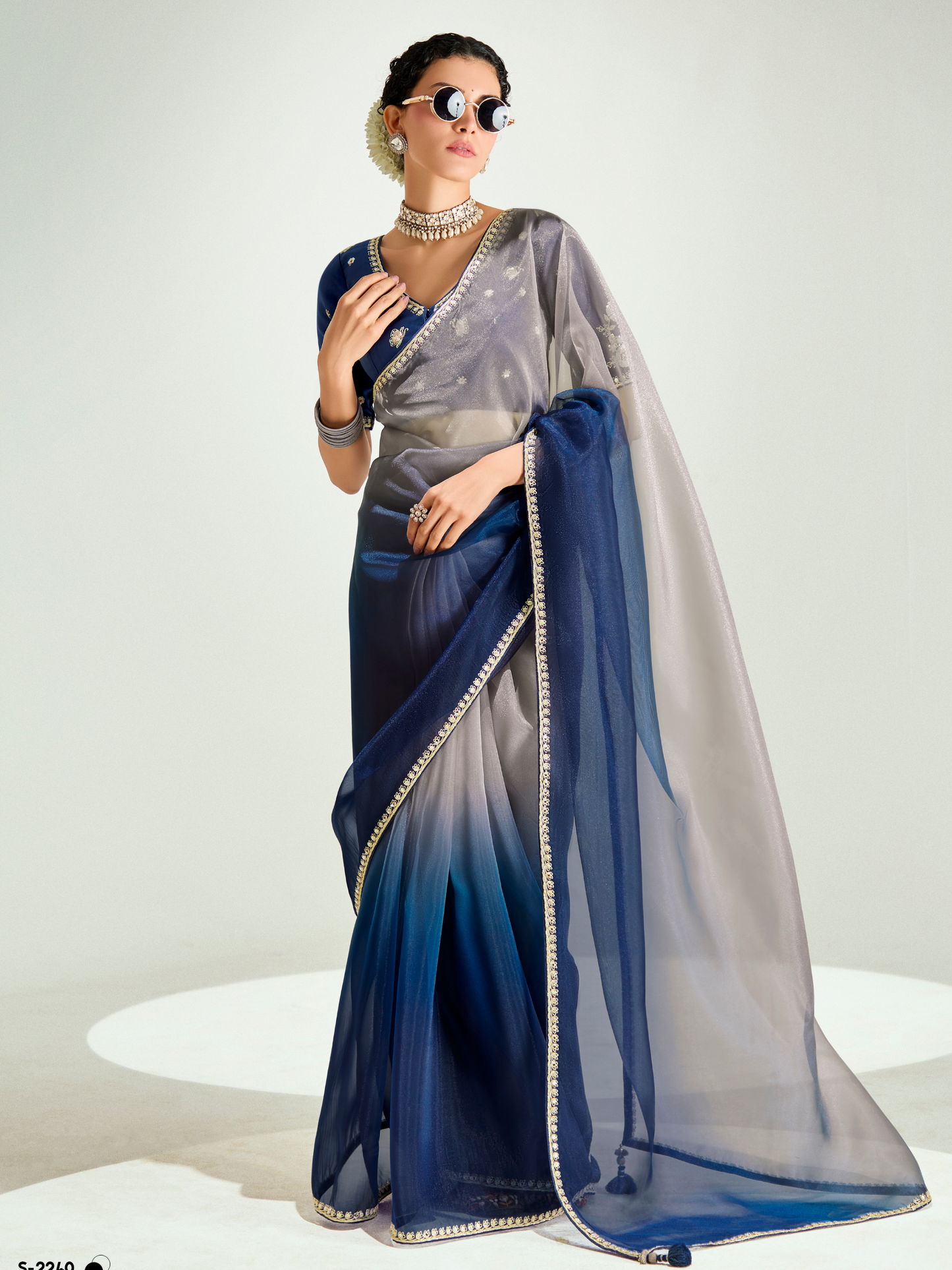 Dhiyona KM Women Royel Blue Shade Organza Saree