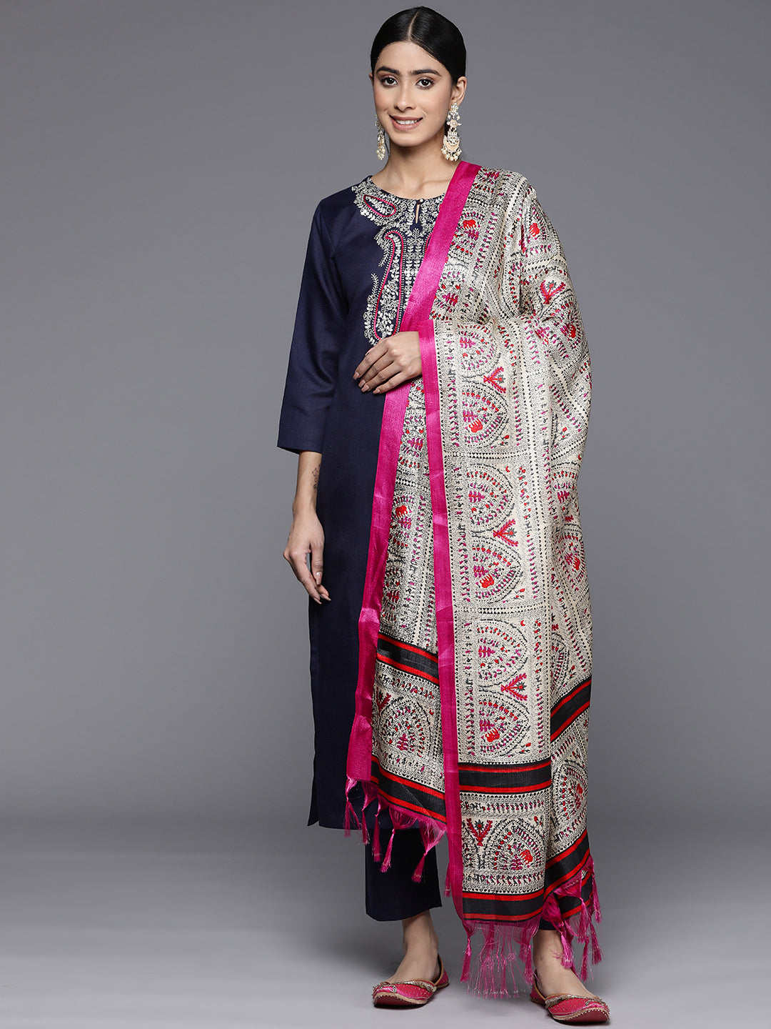 Dhiyona VR Women's Solid Round Neck Yoke Kurta Paired With Tonal Bottom And Contrast Dupatta