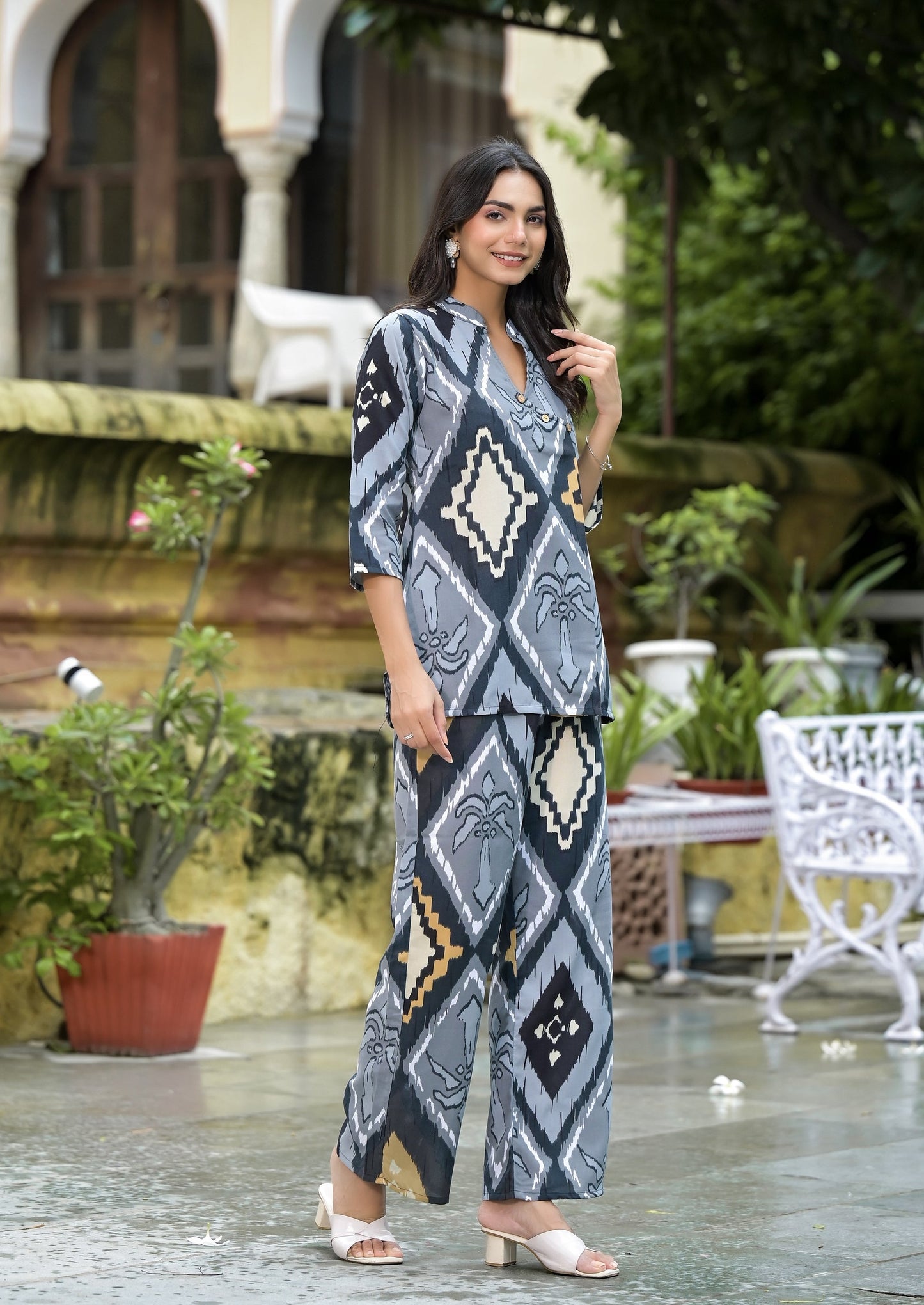 Women Pink Printed Viscose Rayon Kurta And Pant Set