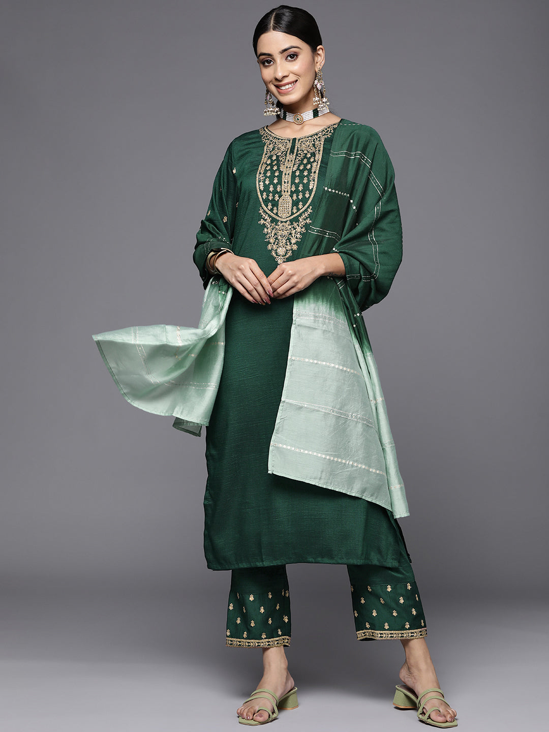 Dhiyona VR Women's Green Embroidered Kurta With Embroidered Trouser And Ombre Dupatta