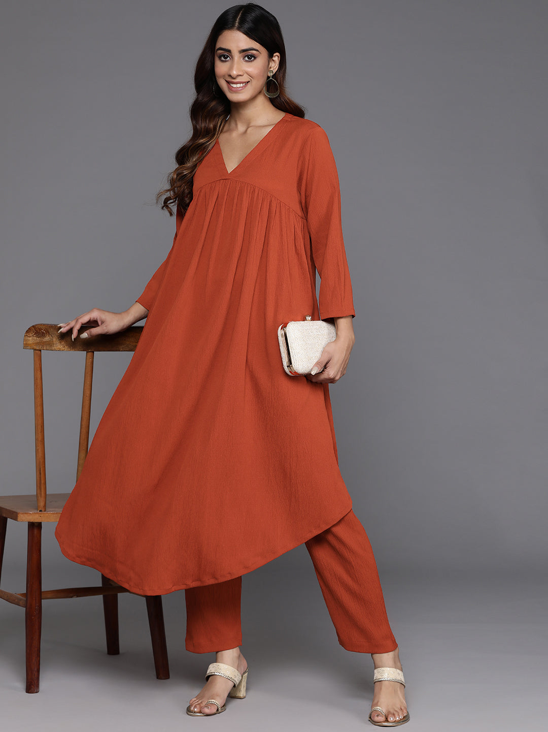 Dhiyona VR Women's Rust Empire Gathered Details A-Line Kurta Paired With Tonal Bottom