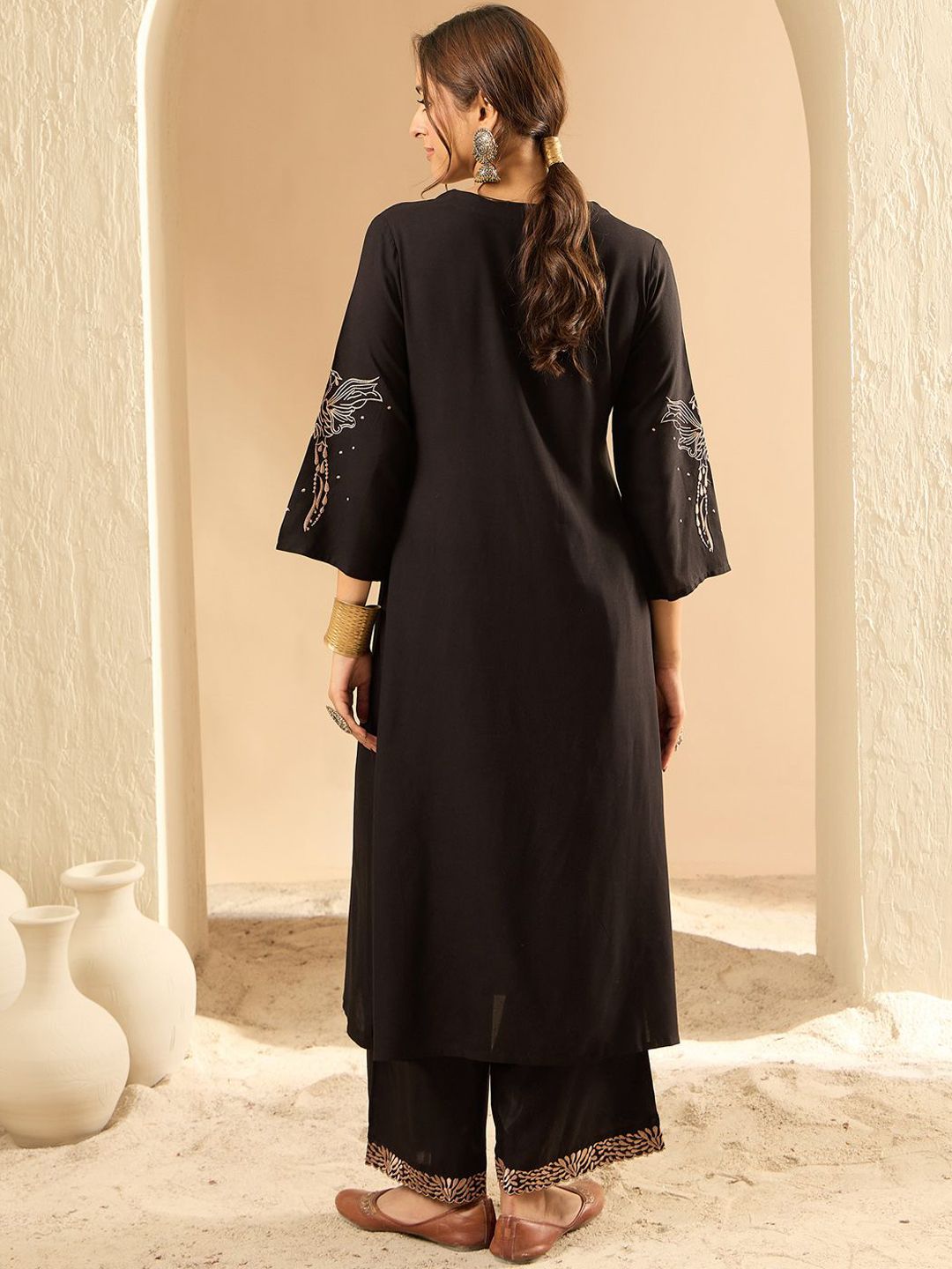 Dhiyona IE Women Embroidered Regular Kurta with Trousers