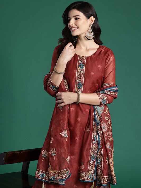 Dhiyona IE Ethnic Motifs Embroidered Thread Work Chanderi Silk Kurta With Trousers & Dupatta