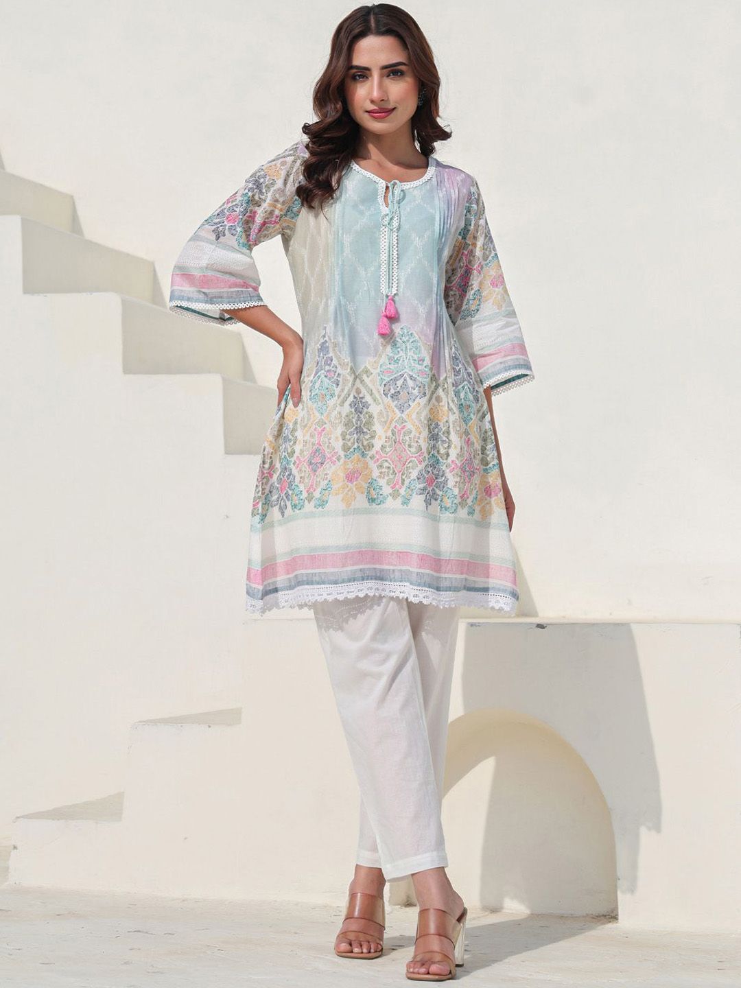 Floral Printed Notch Neck A Line Pure Cotton Kurta With Trousers
