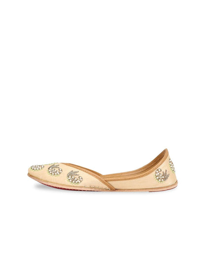 Dhiyona HOP Embroidered Ethnic Mojaris