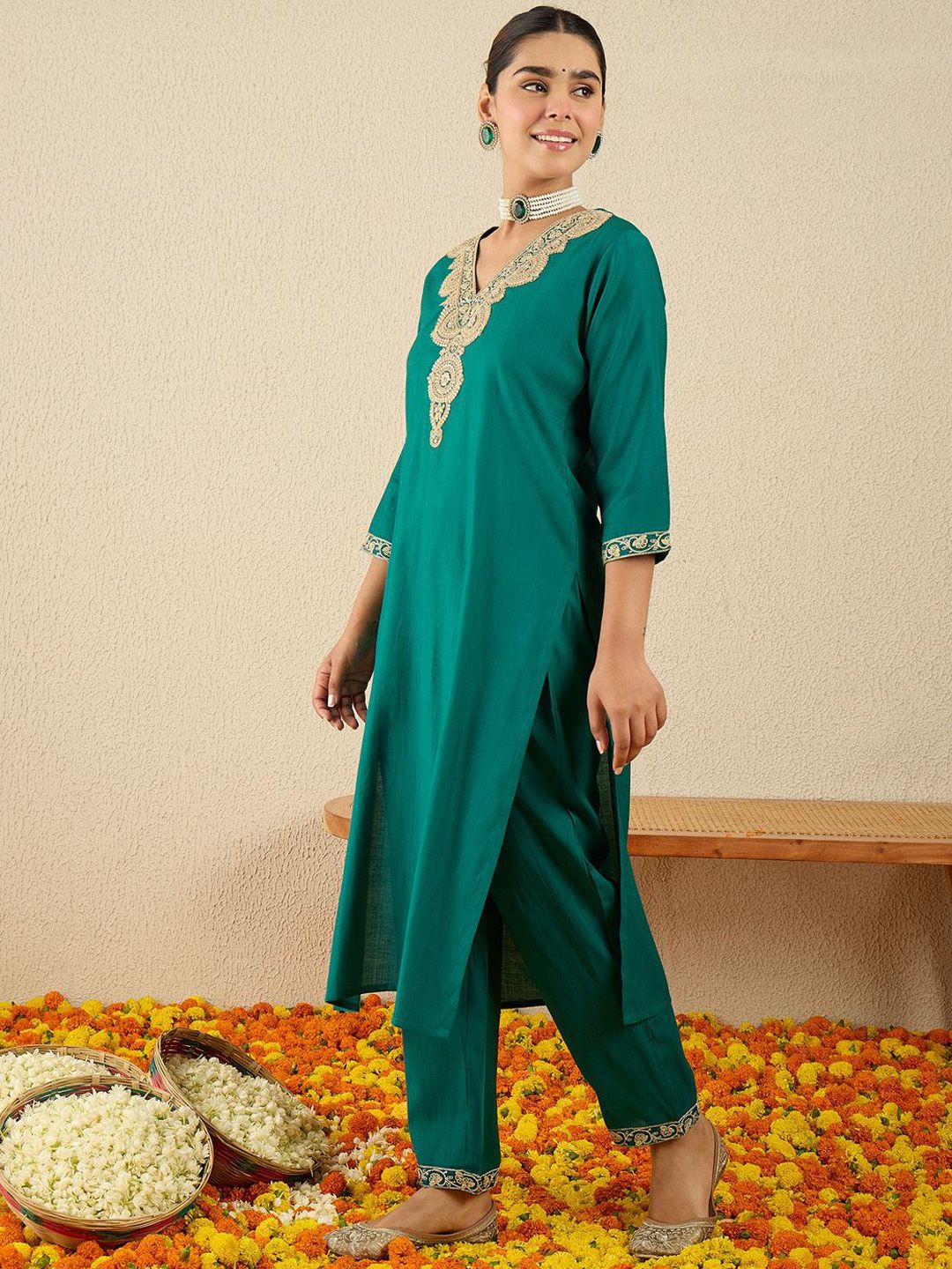 Women Ethnic Motifs Embroidered V-Neck Regular Sequinned Kurta with Trousers