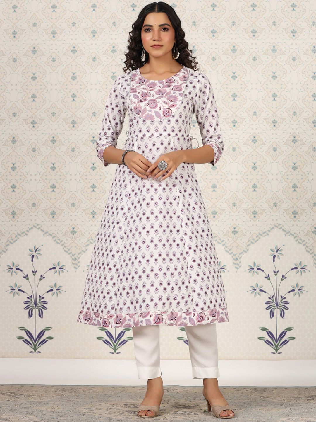Dhiyona OD  White Floral Printed Pure Cotton A-Line Kurta
