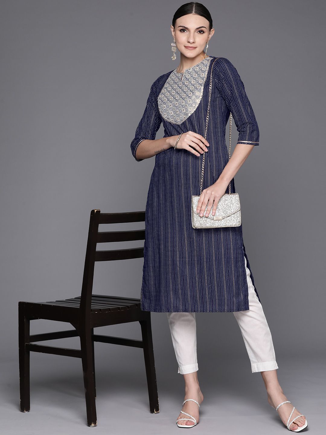 Dhiyona IE Embroidered Sequinned Pure Cotton Kurta