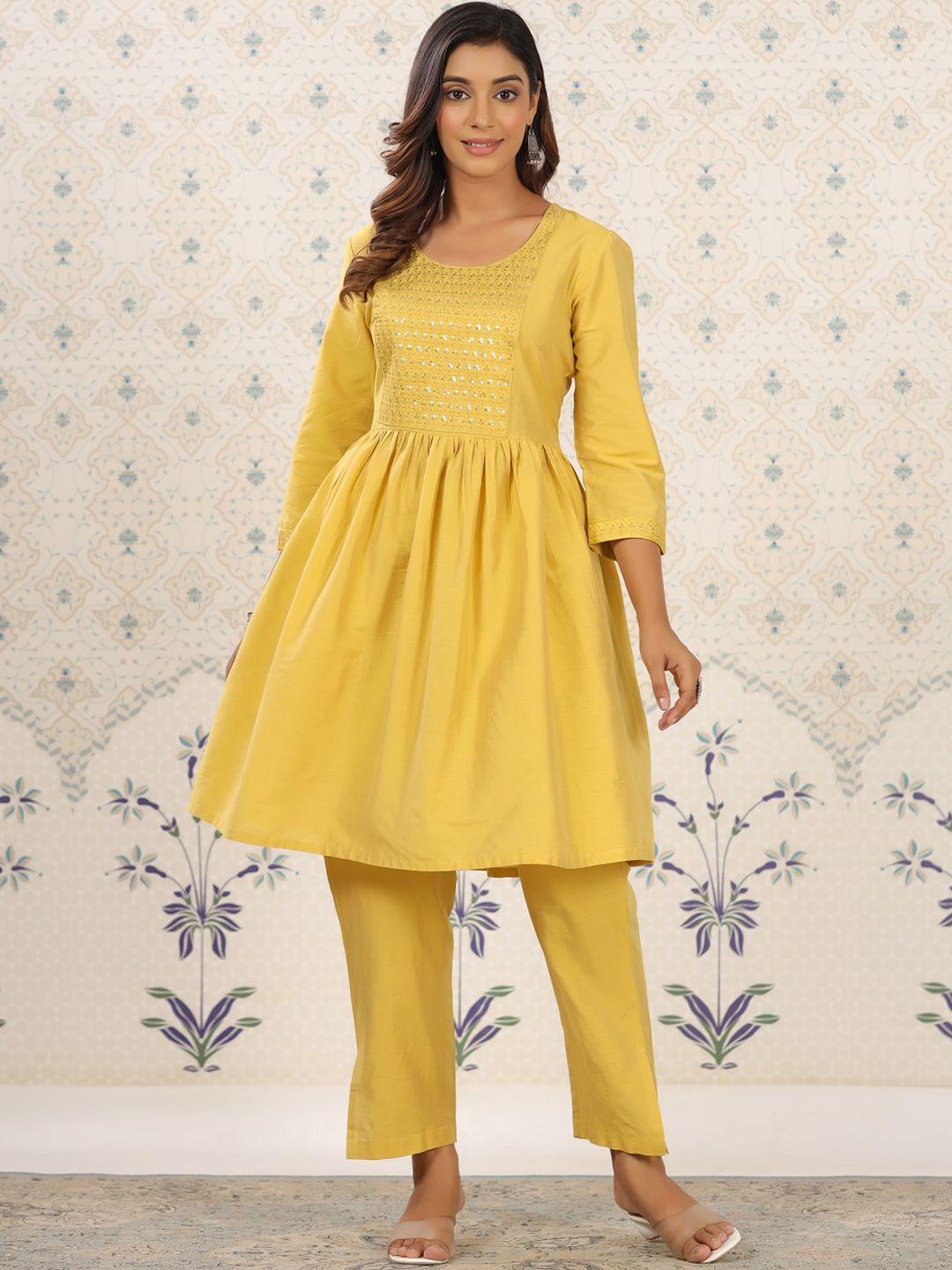 Dhiyona OD  Yellow Sequinned Detailed Anarkali Kurta With Trousers