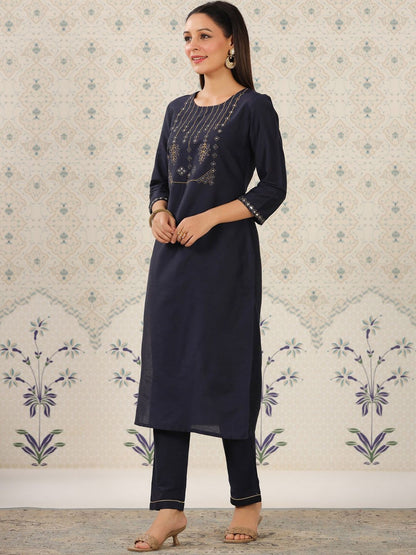 Dhiyona OD  Geometric Yoke Design Regular Thread Work Kurta With Trousers