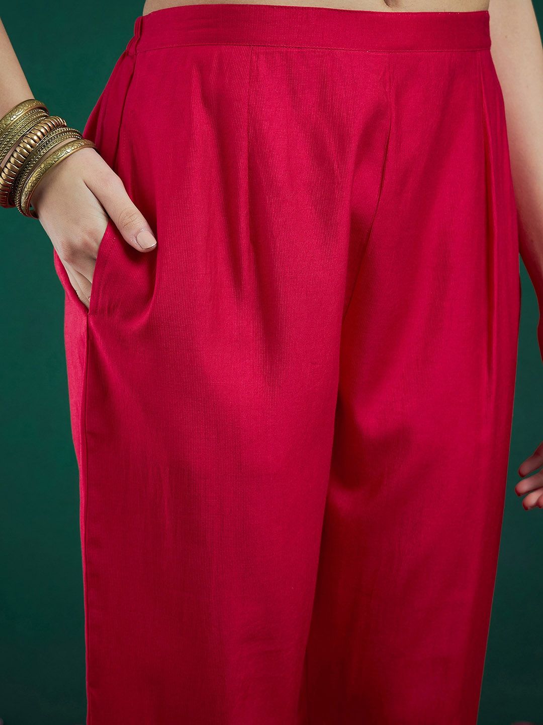 Floral Embroidered Regular Liva Zari Kurta With Trousers & Dupatta