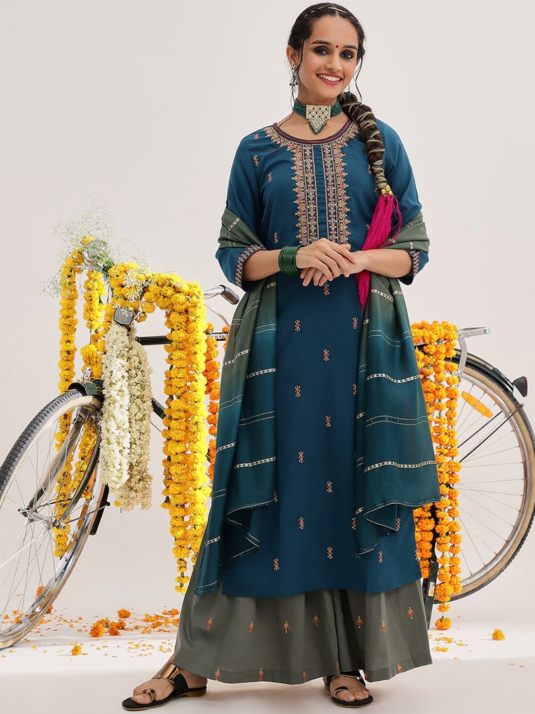 Dhiyona VA Women'sEthnic Motifs Embroidered Thread Work Kurta & Sharara With Dupatta