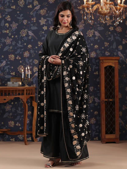 Dhiyona PD Women Thread Work A-Line Kurta With Sharara & Dupatta