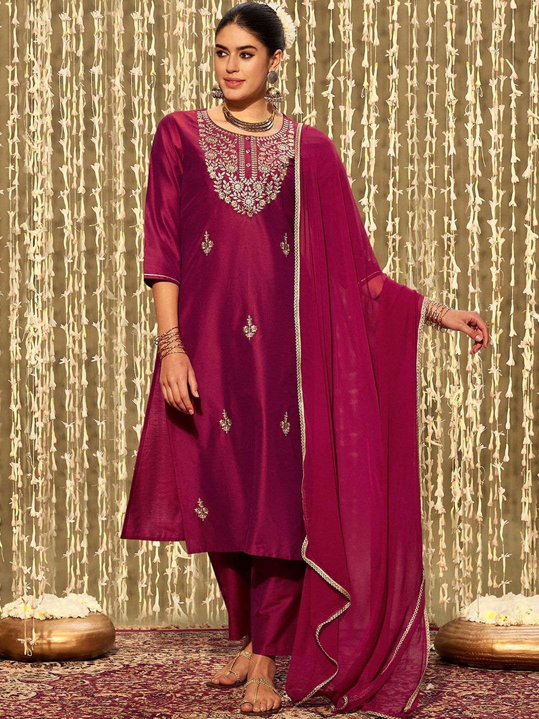 Dhiyona IE Floral Embroidered Regular Kurta with Trousers & Dupatta