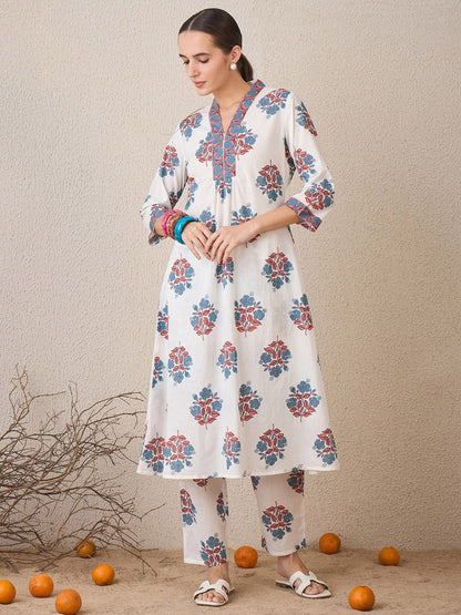 Dhiyona IE Floral Printed V-Neck Cotton A-Line Kurta With Trousers
