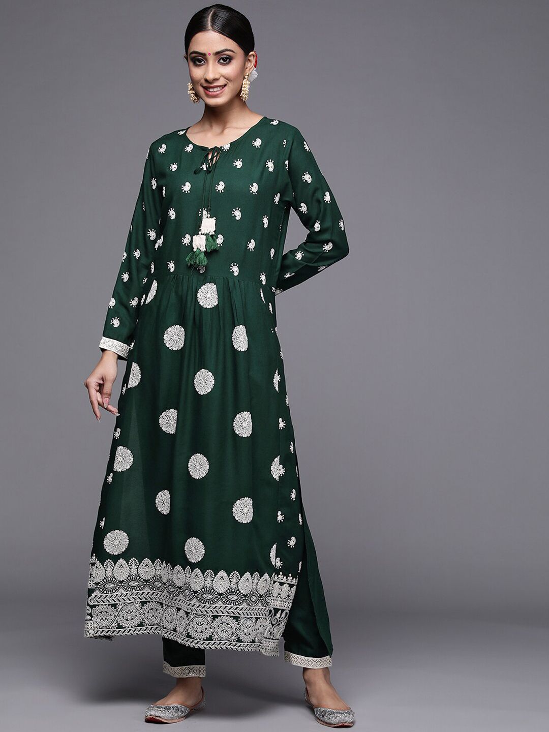 Dhiyona IE Women Green Ethnic Motifs Embroidered Kurta with Trousers