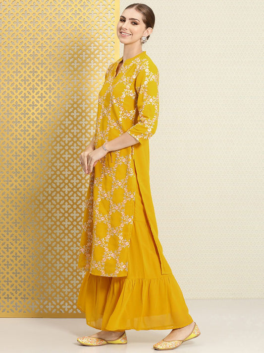 Dhiyona PD Women Women Floral Embroidered Sequined Jashn Kurta With Sharara & Dupatta