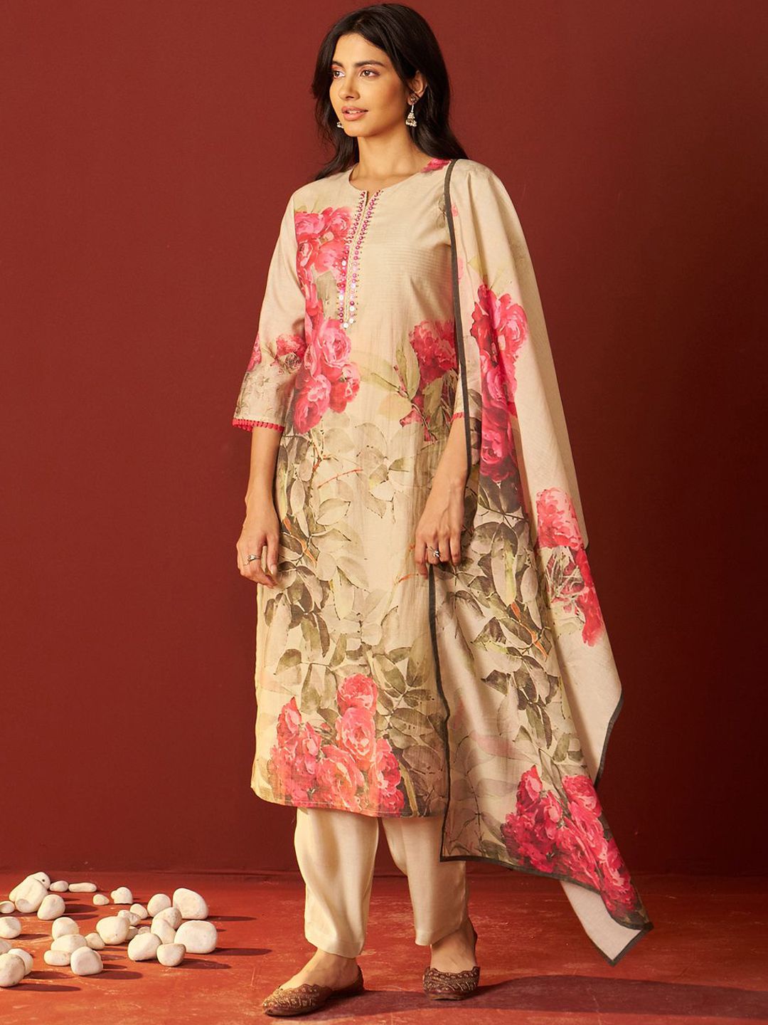 Dhiyona IE Floral Printed Notch-Neck Straight Kurta With Trousers And Dupatta