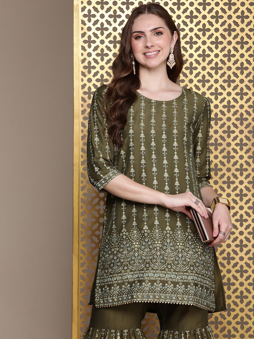 Dhiyona PD Women Ethnic Motifs Printed Regular Jashn Kurta with Sharara