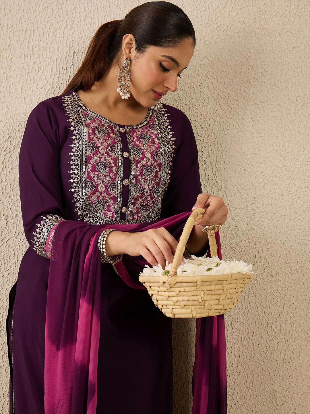 Dhiyona IE Ethnic Motifs Embroidered Thread Work Straight Kurta With Trousers & Dupatta