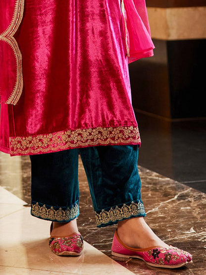 Women Ethnic Motifs Embroidered Regular Sequinned Velvet Kurta with Trousers & With Dupatta