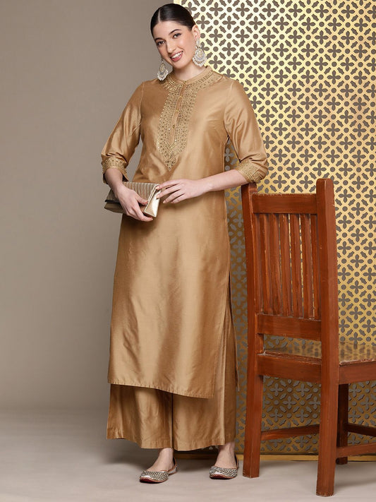 Dhiyona PD Women Women Yoke Design Regular Sequined Jashn Kurta with Trousers