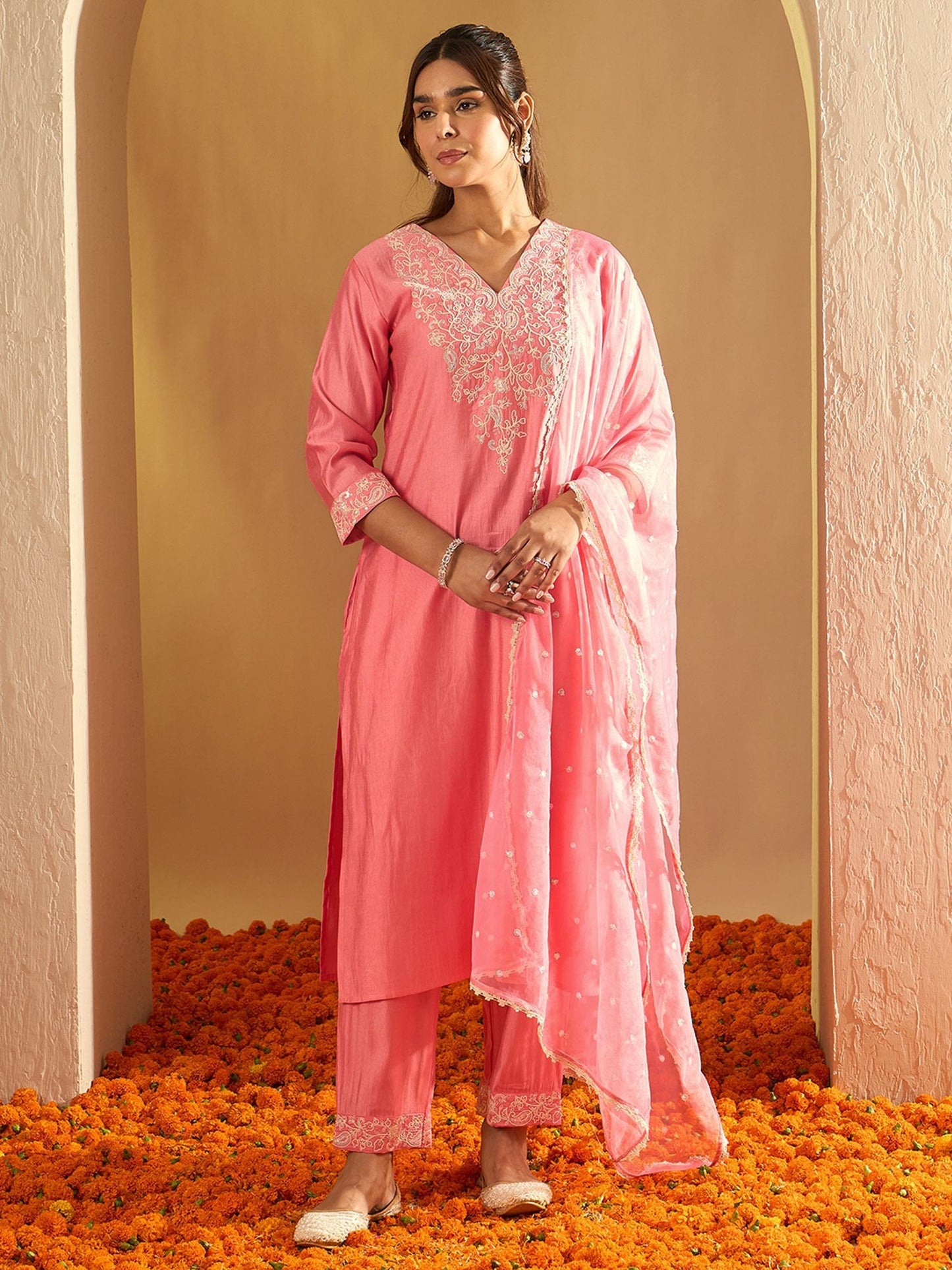 Floral Embroidered Liva V-Neck Straight Kurta With Trousers And Dupatta